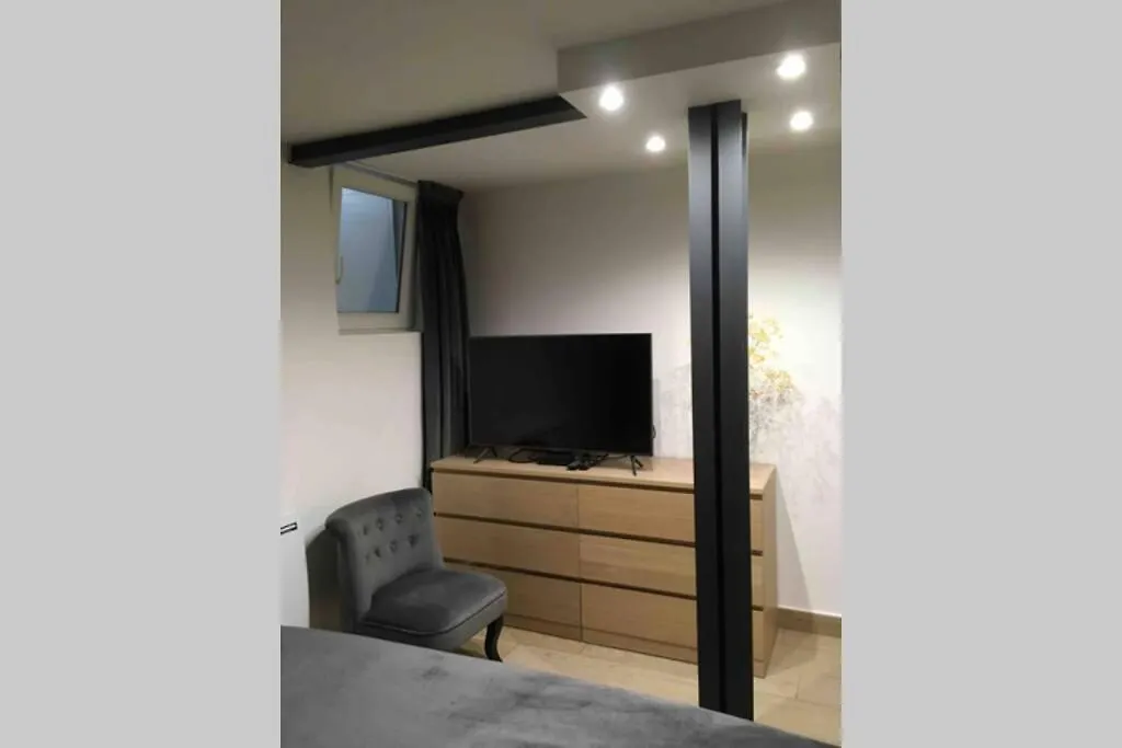 New Flat-Champs-Elysees-Arc Triomphe-Maillot-Foch Apartment Paris France